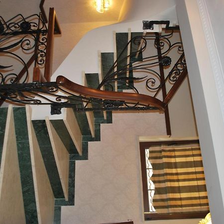 Hotel Vila Sigal Корча Екстер'єр фото